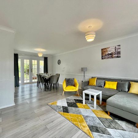 Stylish 3 Bed Chigwell Home With Free Parking Esterno foto
